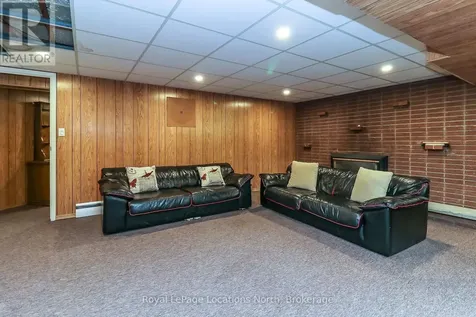 10 Sunset Court Wasaga Beach ON L9Z 2A9