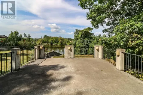 10 Sunset Court Wasaga Beach ON L9Z 2A9