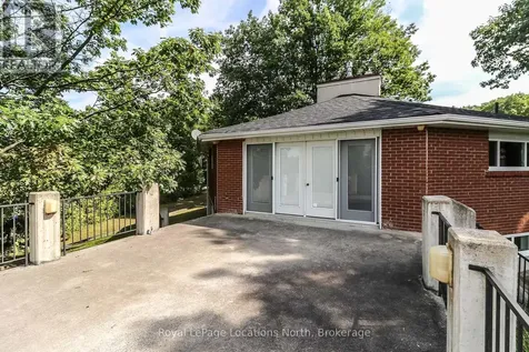 10 Sunset Court Wasaga Beach ON L9Z 2A9