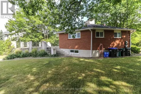 10 Sunset Court Wasaga Beach ON L9Z 2A9