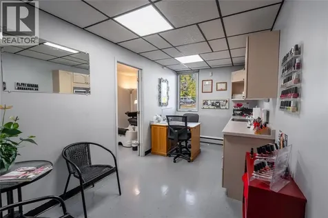 219 Lochiel Street Sarnia ON N7T 4C8