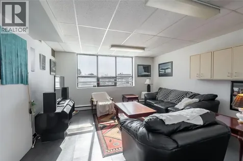 219 Lochiel Street Sarnia ON N7T 4C8