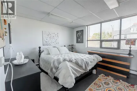 219 Lochiel Street Sarnia ON N7T 4C8