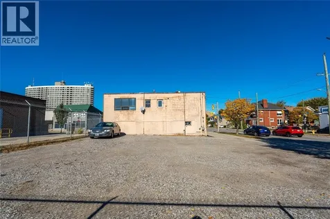 219 Lochiel Street Sarnia ON N7T 4C8