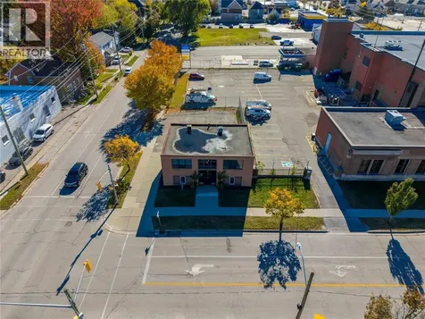 219 Lochiel Street Sarnia ON N7T 4C8