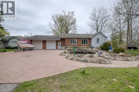 638 Broad Street West Dunnville ON N1A 1T7