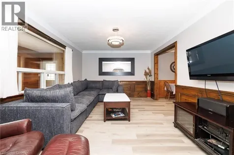 638 Broad Street West Dunnville ON N1A 1T7