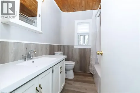 638 Broad Street West Dunnville ON N1A 1T7