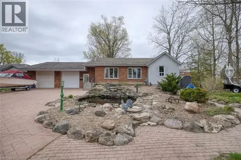 638 Broad Street West Dunnville ON N1A 1T7
