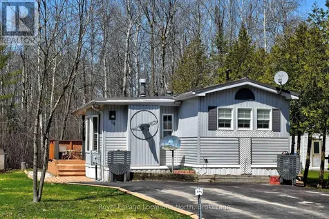 18 Prince Charles Avenue Springwater ON L0L 1P0