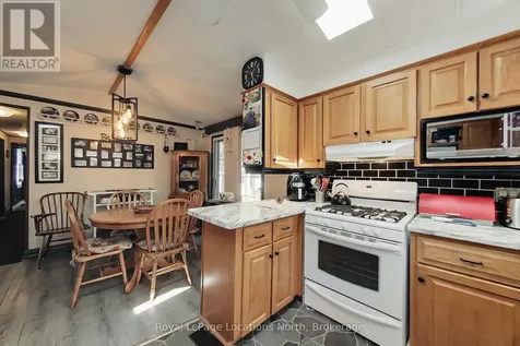 18 Prince Charles Avenue Springwater ON L0L 1P0