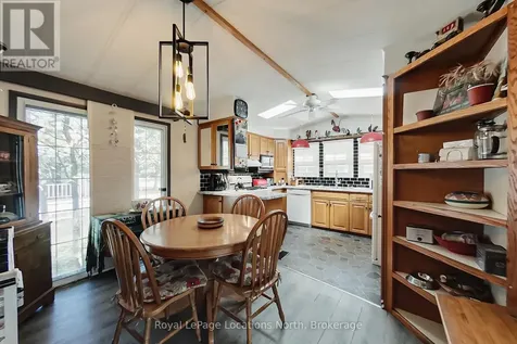 18 Prince Charles Avenue Springwater ON L0L 1P0