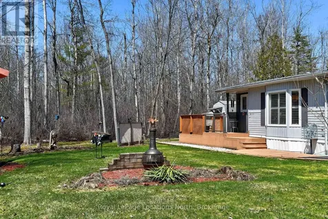 18 Prince Charles Avenue Springwater ON L0L 1P0