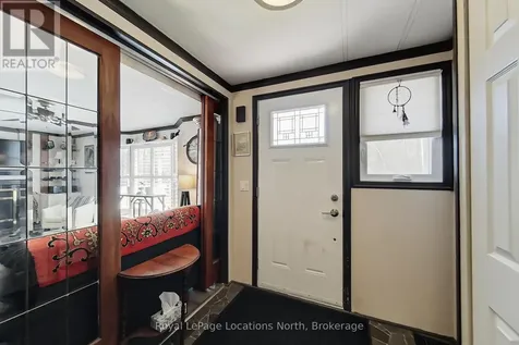 18 Prince Charles Avenue Springwater ON L0L 1P0