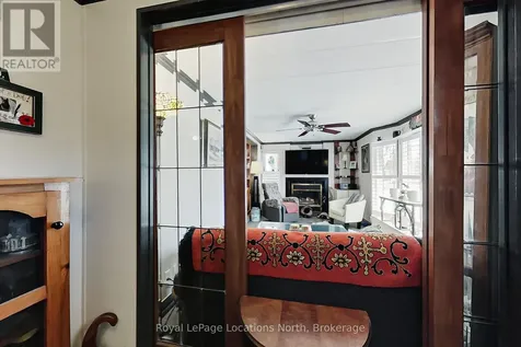 18 Prince Charles Avenue Springwater ON L0L 1P0