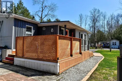 18 Prince Charles Avenue Springwater ON L0L 1P0