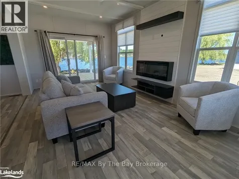 3282 Ogdens Beach Road Midland ON L9S 2K6