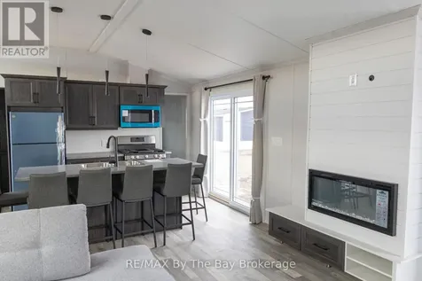 3282 Ogdens Beach Road Midland ON L9S 2K6