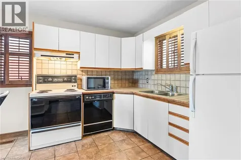10 Glebe Street Cambridge ON N1S 2P1