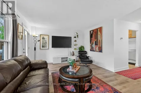 912 Dynes Road Ottawa ON K2C 0G8