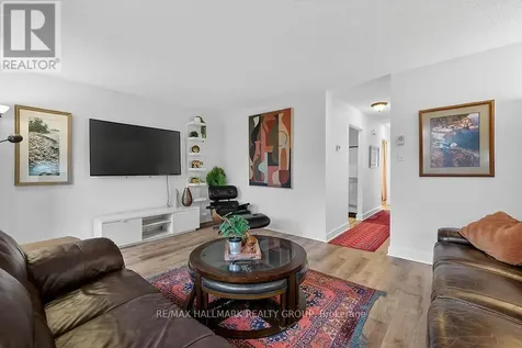 912 Dynes Road Ottawa ON K2C 0G8