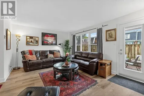 912 Dynes Road Ottawa ON K2C 0G8