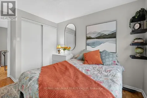 912 Dynes Road Ottawa ON K2C 0G8