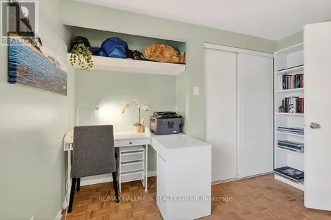912 Dynes Road Ottawa ON K2C 0G8