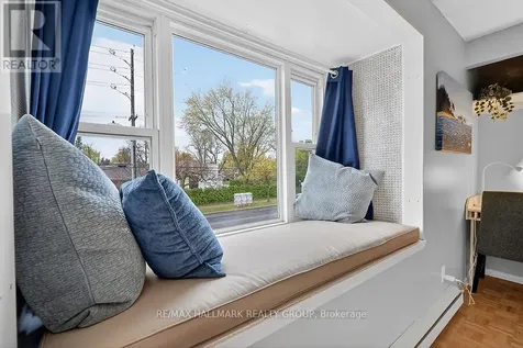 912 Dynes Road Ottawa ON K2C 0G8