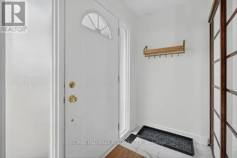 912 Dynes Road Ottawa ON K2C 0G8