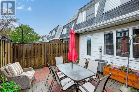 912 Dynes Road Ottawa ON K2C 0G8