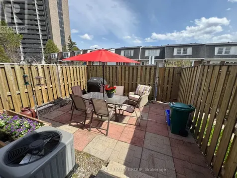 912 Dynes Road Ottawa ON K2C 0G8