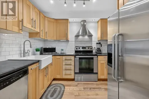 912 Dynes Road Ottawa ON K2C 0G8