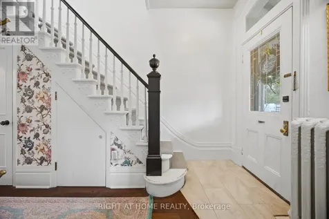 56 Chestnut Avenue Brantford ON N3T 4C2