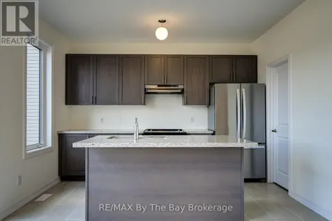 61 Rosanne Circle Wasaga Beach ON L9Z 0M8