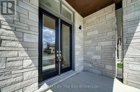 61 Rosanne Circle Wasaga Beach ON L9Z 0M8