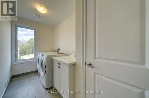 61 Rosanne Circle Wasaga Beach ON L9Z 0M8