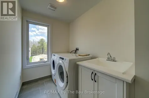 61 Rosanne Circle Wasaga Beach ON L9Z 0M8