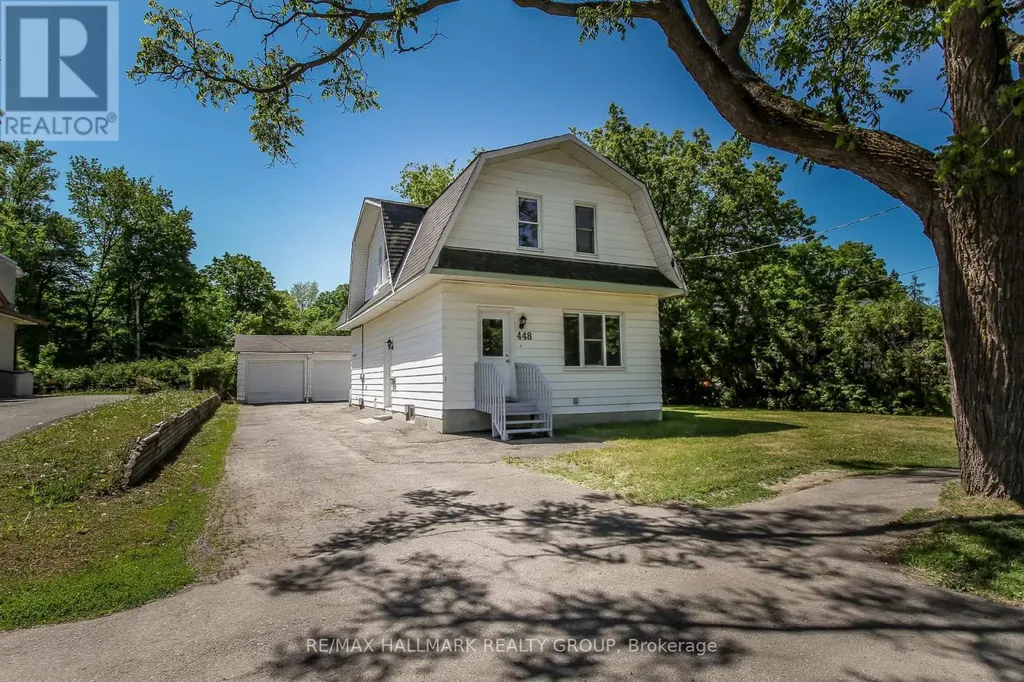 448 Pleasant Park Road Ottawa ON K1H 5N1