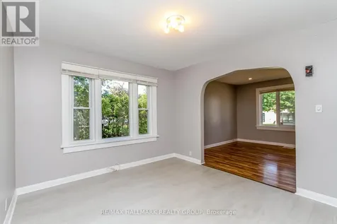 448 Pleasant Park Road Ottawa ON K1H 5N1