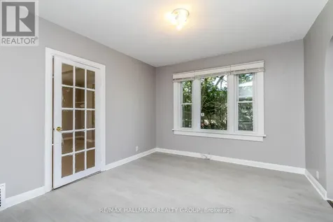 448 Pleasant Park Road Ottawa ON K1H 5N1