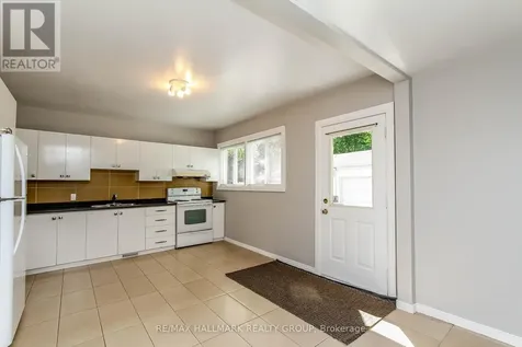 448 Pleasant Park Road Ottawa ON K1H 5N1