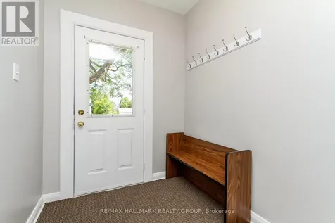 448 Pleasant Park Road Ottawa ON K1H 5N1