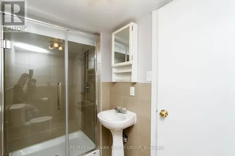 448 Pleasant Park Road Ottawa ON K1H 5N1