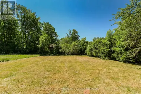 448 Pleasant Park Road Ottawa ON K1H 5N1