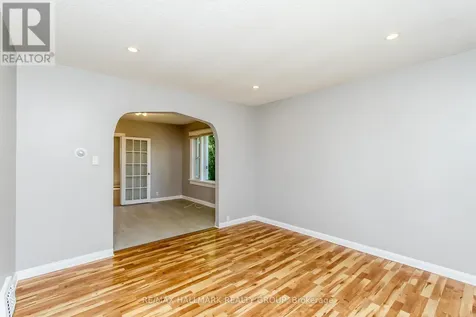448 Pleasant Park Road Ottawa ON K1H 5N1