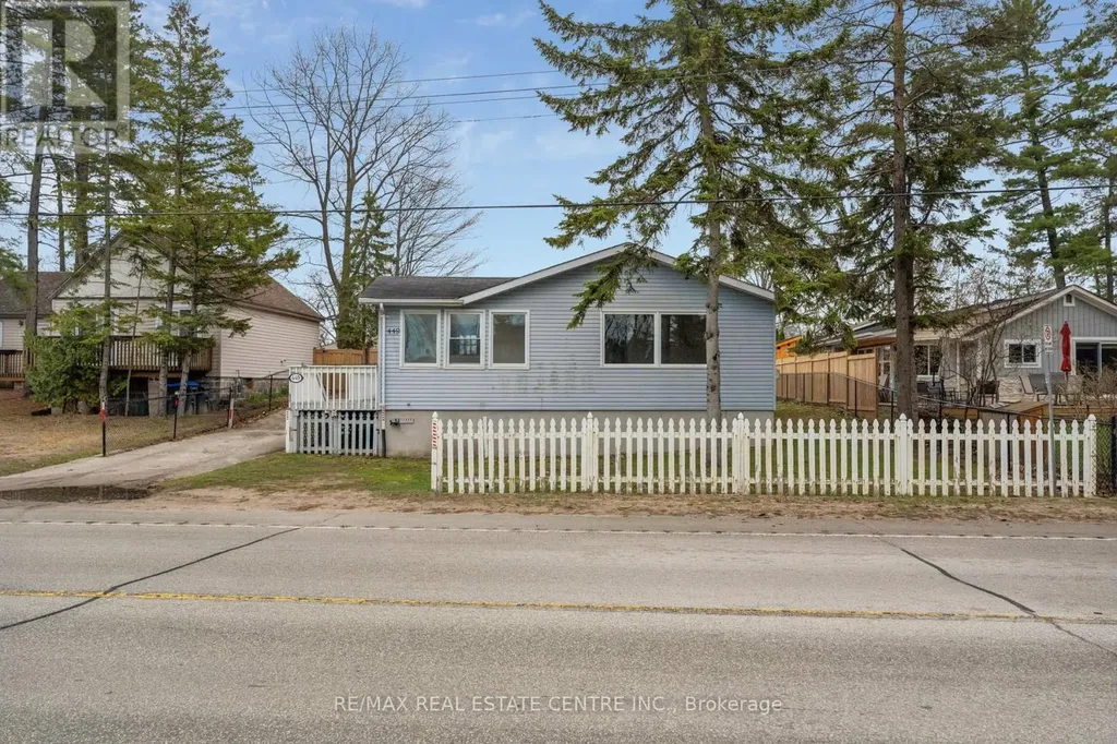 449 Mosley Street Wasaga Beach ON L9Z 2J4