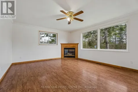 449 Mosley Street Wasaga Beach ON L9Z 2J4
