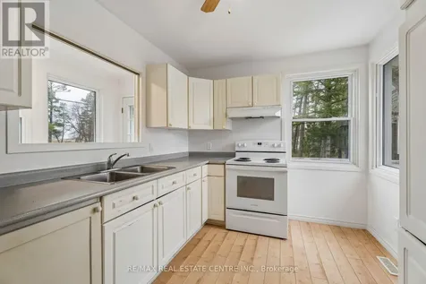 449 Mosley Street Wasaga Beach ON L9Z 2J4