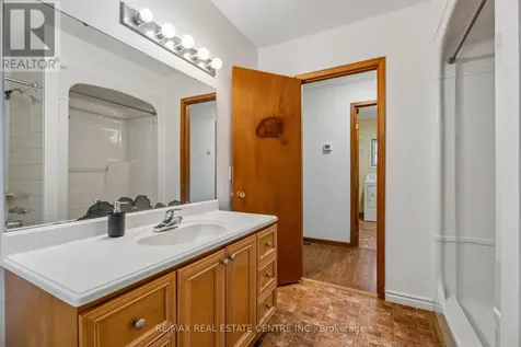 449 Mosley Street Wasaga Beach ON L9Z 2J4